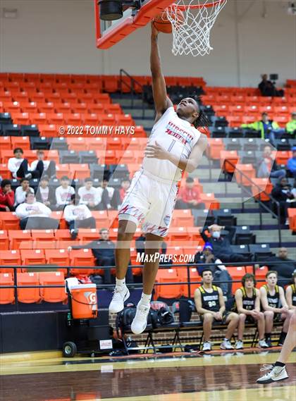 Thumbnail 2 in Hirschi vs. Gatesville (UIL Basketball 4A Bi-District Playoff) photogallery.