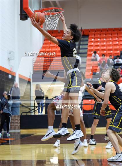 Thumbnail 3 in Hirschi vs. Gatesville (UIL Basketball 4A Bi-District Playoff) photogallery.