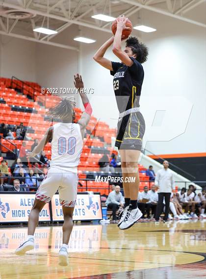 Thumbnail 3 in Hirschi vs. Gatesville (UIL Basketball 4A Bi-District Playoff) photogallery.