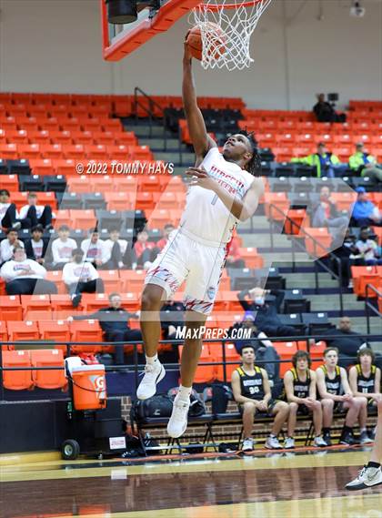 Thumbnail 1 in Hirschi vs. Gatesville (UIL Basketball 4A Bi-District Playoff) photogallery.