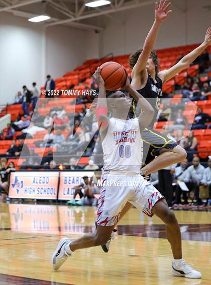 Thumbnail 3 in Hirschi vs. Gatesville (UIL Basketball 4A Bi-District Playoff) photogallery.