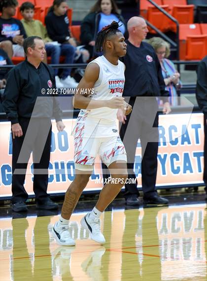 Thumbnail 3 in Hirschi vs. Gatesville (UIL Basketball 4A Bi-District Playoff) photogallery.