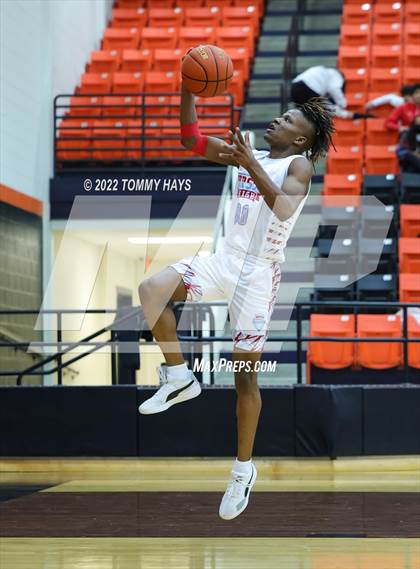 Thumbnail 3 in Hirschi vs. Gatesville (UIL Basketball 4A Bi-District Playoff) photogallery.