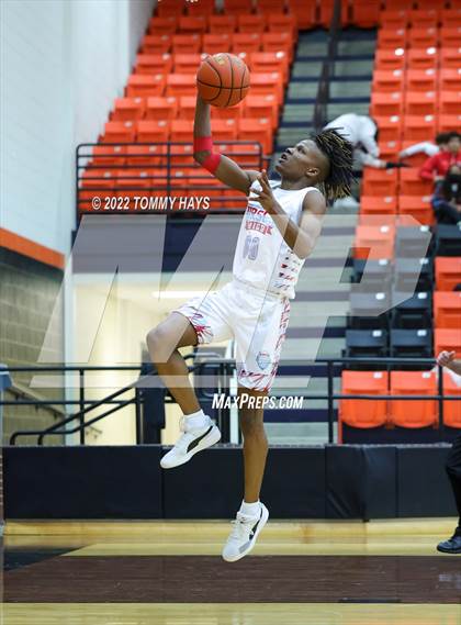 Thumbnail 1 in Hirschi vs. Gatesville (UIL Basketball 4A Bi-District Playoff) photogallery.