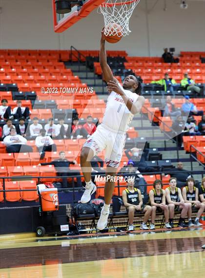Thumbnail 3 in Hirschi vs. Gatesville (UIL Basketball 4A Bi-District Playoff) photogallery.