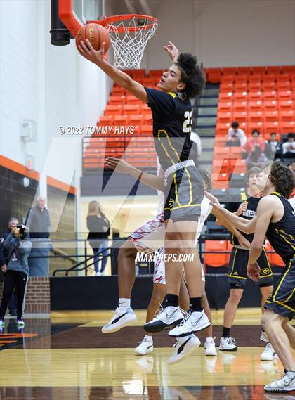 Thumbnail 2 in Hirschi vs. Gatesville (UIL Basketball 4A Bi-District Playoff) photogallery.