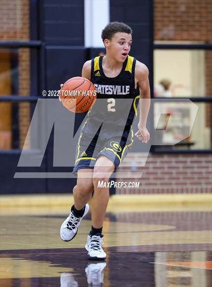 Thumbnail 1 in Hirschi vs. Gatesville (UIL Basketball 4A Bi-District Playoff) photogallery.