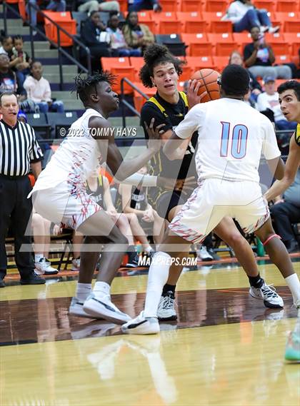 Thumbnail 3 in Hirschi vs. Gatesville (UIL Basketball 4A Bi-District Playoff) photogallery.
