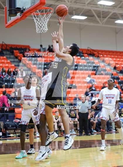 Thumbnail 1 in Hirschi vs. Gatesville (UIL Basketball 4A Bi-District Playoff) photogallery.