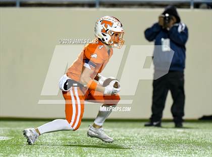 Thumbnail 2 in Troy vs. Teague (UIL 3A Bi-District Playoff) photogallery.
