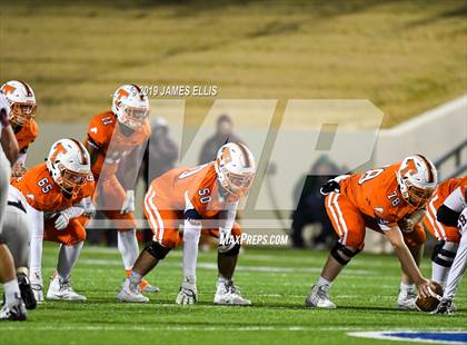 Thumbnail 2 in Troy vs. Teague (UIL 3A Bi-District Playoff) photogallery.