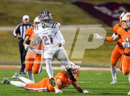 Thumbnail 3 in Troy vs. Teague (UIL 3A Bi-District Playoff) photogallery.