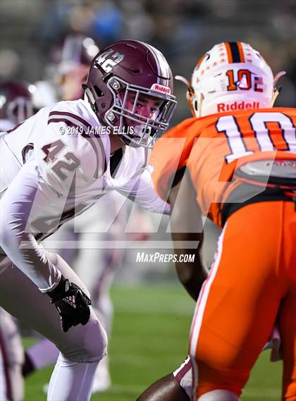 Thumbnail 2 in Troy vs. Teague (UIL 3A Bi-District Playoff) photogallery.