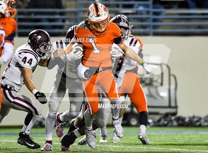 Thumbnail 1 in Troy vs. Teague (UIL 3A Bi-District Playoff) photogallery.