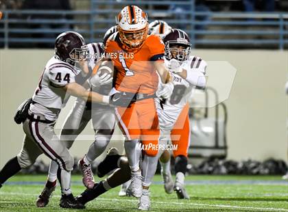 Thumbnail 2 in Troy vs. Teague (UIL 3A Bi-District Playoff) photogallery.