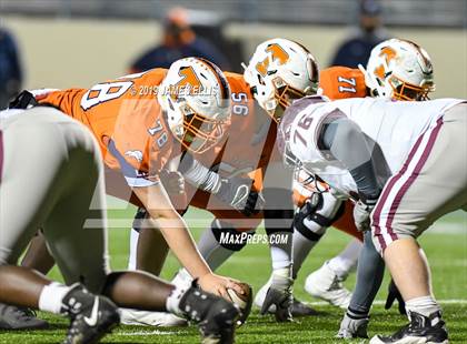 Thumbnail 2 in Troy vs. Teague (UIL 3A Bi-District Playoff) photogallery.