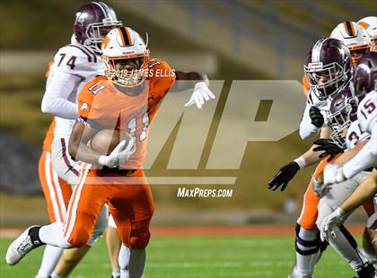 Thumbnail 1 in Troy vs. Teague (UIL 3A Bi-District Playoff) photogallery.