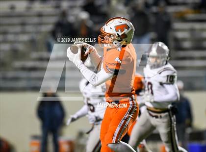Thumbnail 1 in Troy vs. Teague (UIL 3A Bi-District Playoff) photogallery.