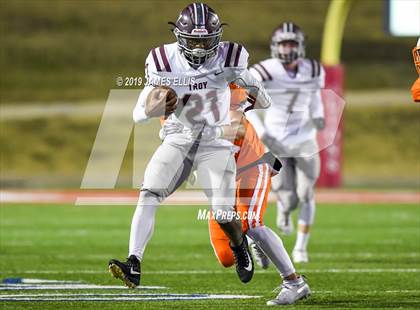 Thumbnail 2 in Troy vs. Teague (UIL 3A Bi-District Playoff) photogallery.