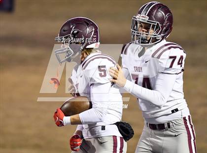 Thumbnail 2 in Troy vs. Teague (UIL 3A Bi-District Playoff) photogallery.