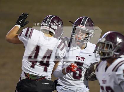 Thumbnail 1 in Troy vs. Teague (UIL 3A Bi-District Playoff) photogallery.