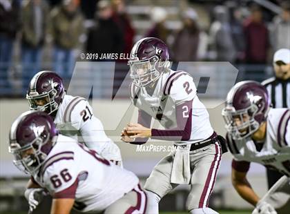 Thumbnail 2 in Troy vs. Teague (UIL 3A Bi-District Playoff) photogallery.