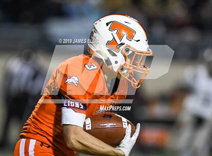 Thumbnail 2 in Troy vs. Teague (UIL 3A Bi-District Playoff) photogallery.