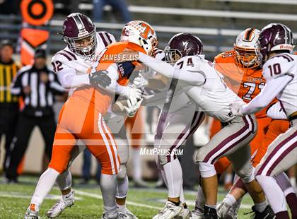 Thumbnail 3 in Troy vs. Teague (UIL 3A Bi-District Playoff) photogallery.