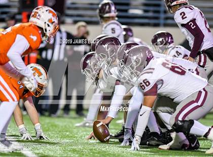 Thumbnail 3 in Troy vs. Teague (UIL 3A Bi-District Playoff) photogallery.