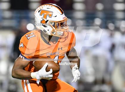 Thumbnail 2 in Troy vs. Teague (UIL 3A Bi-District Playoff) photogallery.