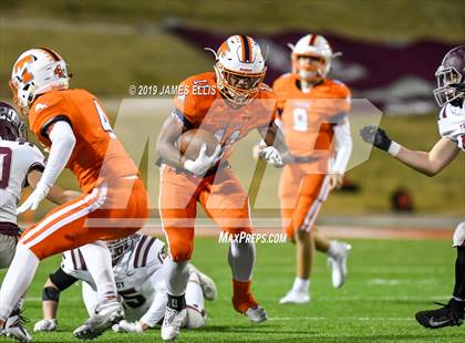 Thumbnail 2 in Troy vs. Teague (UIL 3A Bi-District Playoff) photogallery.