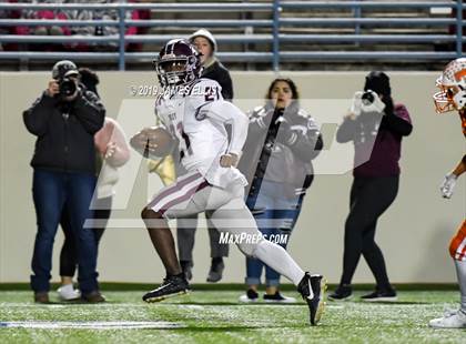 Thumbnail 1 in Troy vs. Teague (UIL 3A Bi-District Playoff) photogallery.