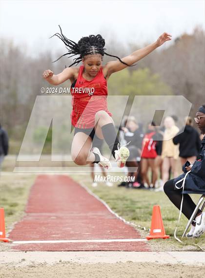 Thumbnail 3 in Beach District Meet #1 (Long Jump) photogallery.