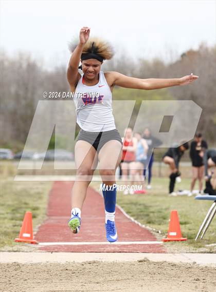 Thumbnail 1 in Beach District Meet #1 (Long Jump) photogallery.