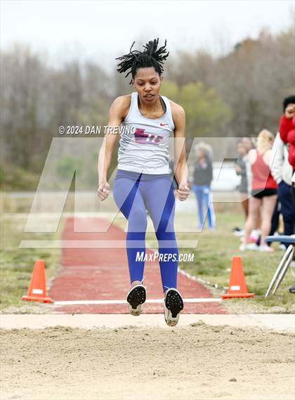 Thumbnail 1 in Beach District Meet #1 (Long Jump) photogallery.
