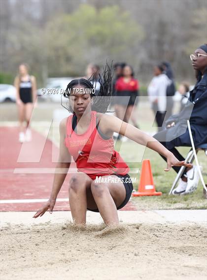 Thumbnail 1 in Beach District Meet #1 (Long Jump) photogallery.
