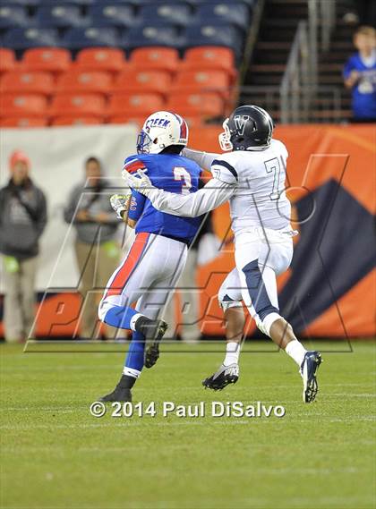 Thumbnail 2 in Cherry Creek vs. Valor Christian (CHSAA 5A Final) photogallery.