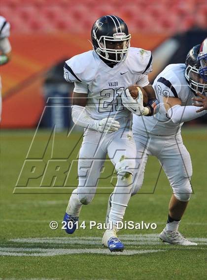 Thumbnail 3 in Cherry Creek vs. Valor Christian (CHSAA 5A Final) photogallery.