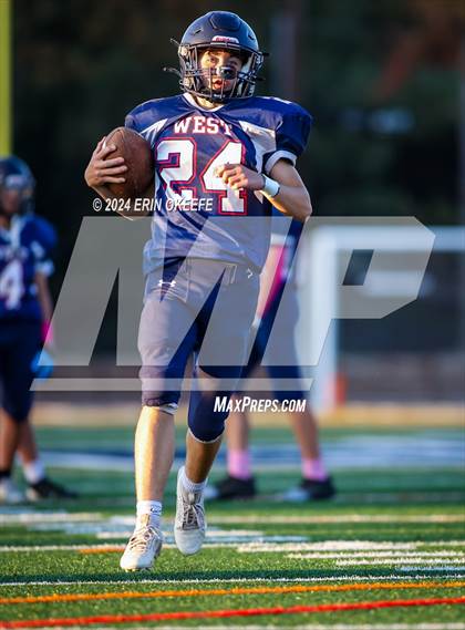 Thumbnail 2 in Smithtown East @ Smithtown West photogallery.