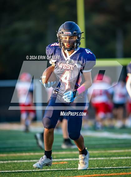 Thumbnail 2 in Smithtown East @ Smithtown West photogallery.