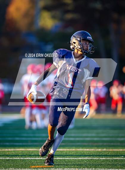 Thumbnail 2 in Smithtown East @ Smithtown West photogallery.