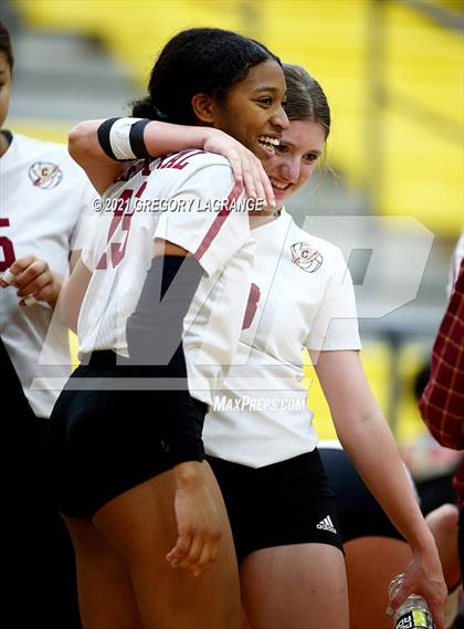 Thumbnail 2 in Keller Central vs Fossil Ridge photogallery.