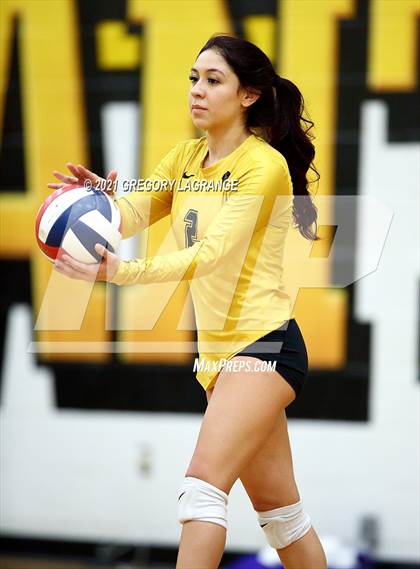 Thumbnail 1 in Keller Central vs Fossil Ridge photogallery.