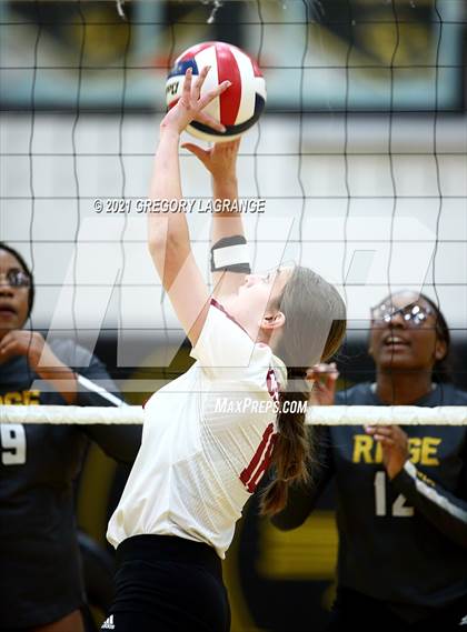 Thumbnail 2 in Keller Central vs Fossil Ridge photogallery.