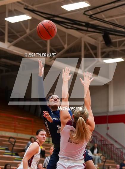 Thumbnail 2 in Decatur Central @ Danville photogallery.