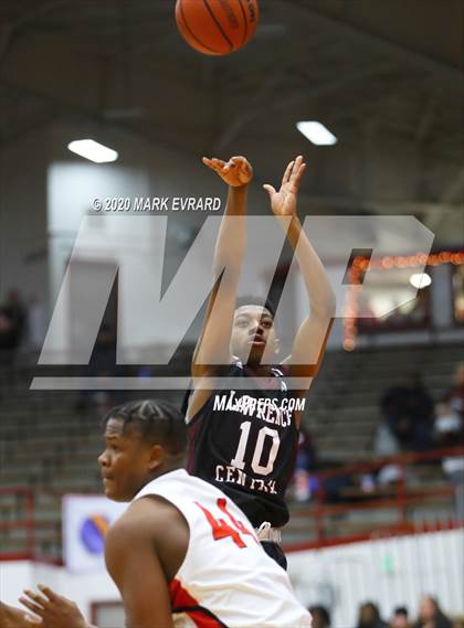 Thumbnail 2 in Pike vs. Lawrence Central photogallery.