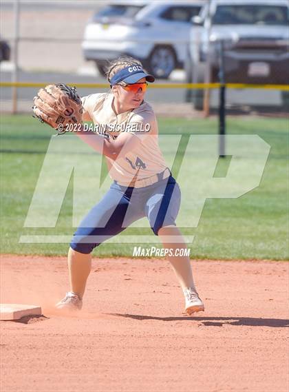 Thumbnail 1 in Casteel vs Bloomfield (Dave Kops Tournament of Champions) photogallery.