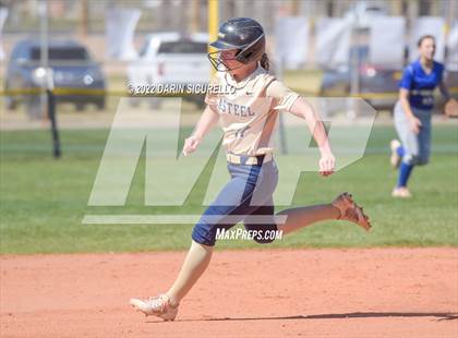 Thumbnail 2 in Casteel vs Bloomfield (Dave Kops Tournament of Champions) photogallery.