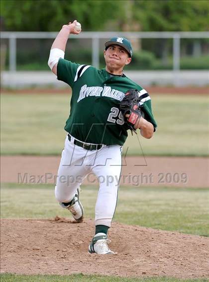 Thumbnail 3 in Foothill vs River Valley (River City Baseball Classic) photogallery.