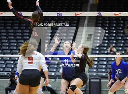 Thumbnail 1 in Windthorst vs. Schulenburg (UIL 2A Semifinal) photogallery.